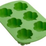 shamrock-cupcake-pan